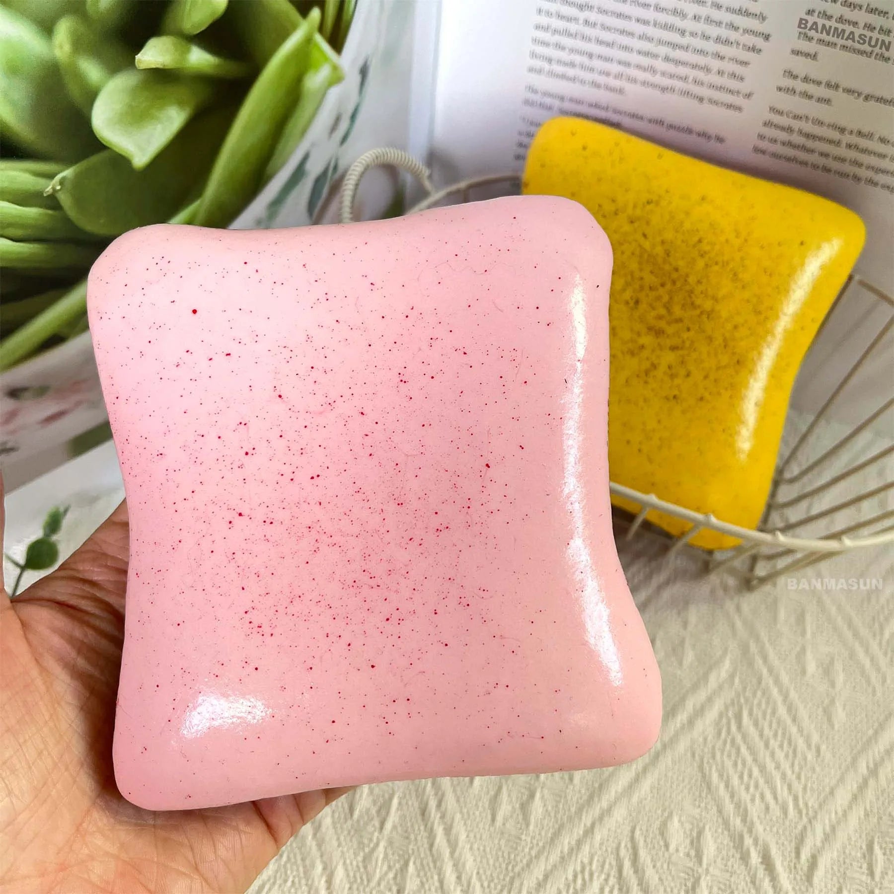 New one piece Bread-Shaped Buttery Squishy Toy, Slow Rebound Sensory Stimulation Squeeze Toy