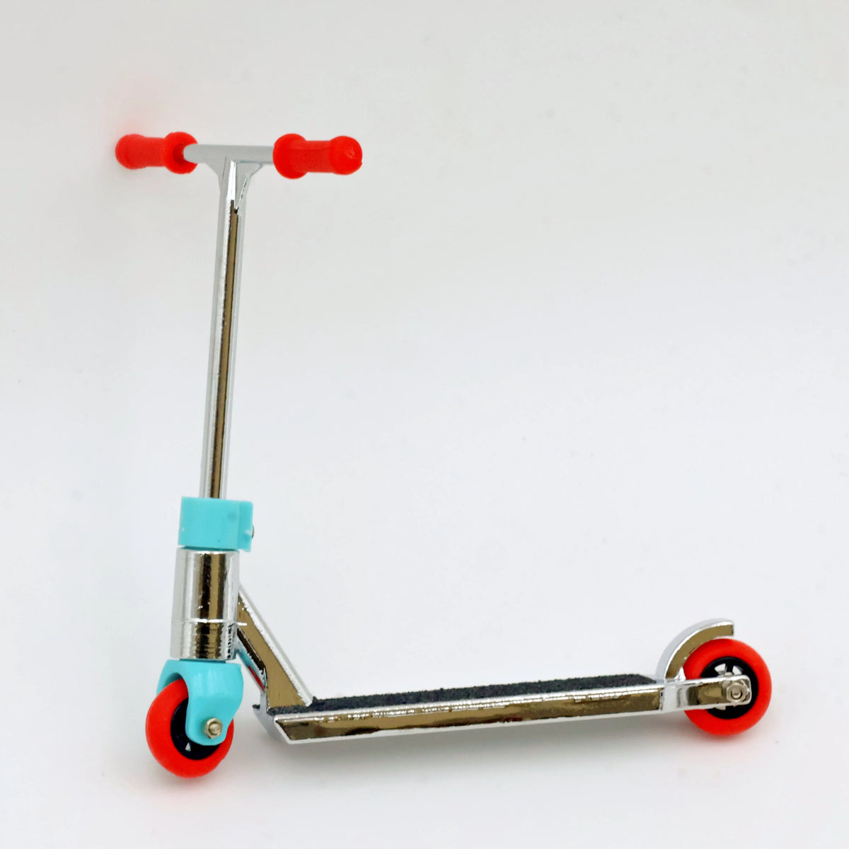 Mini Metal Finger Scooter — Premium Alloy Toy