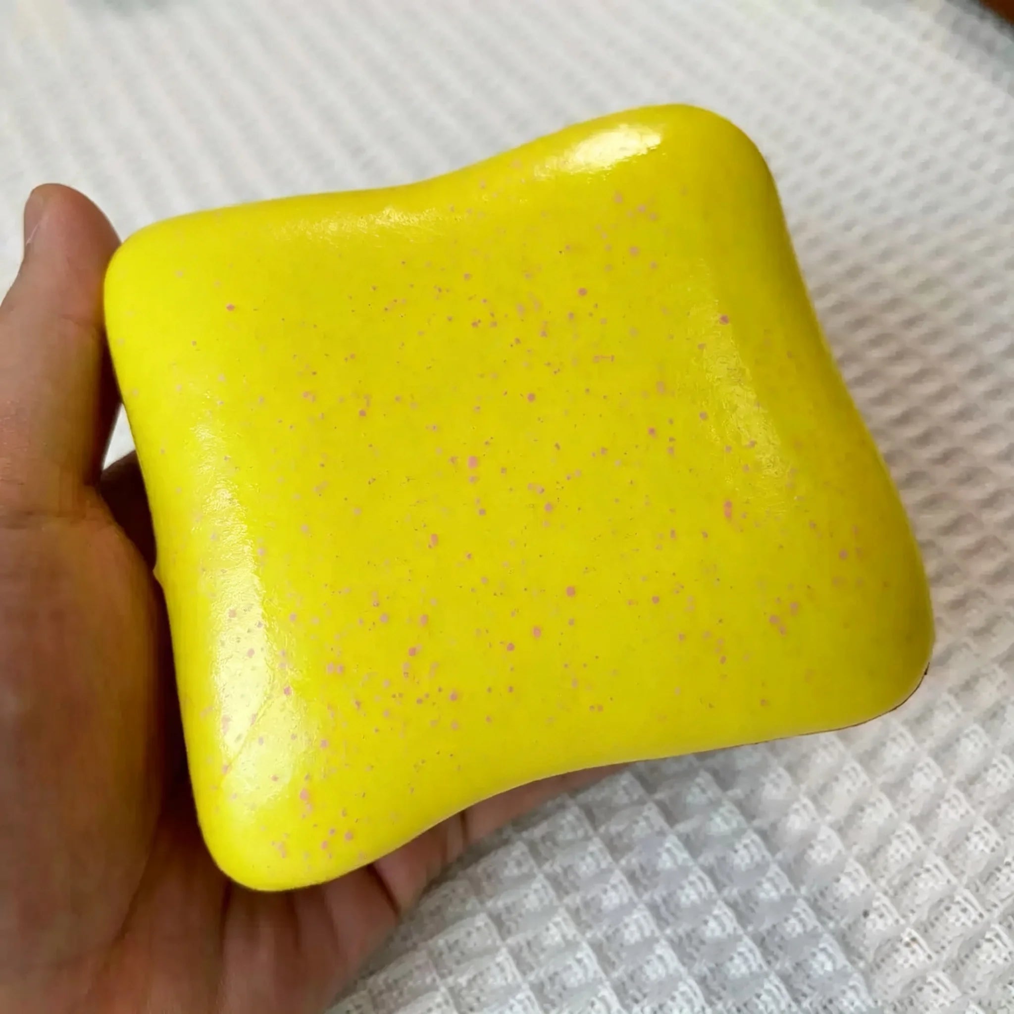 New one piece Bread-Shaped Buttery Squishy Toy, Slow Rebound Sensory Stimulation Squeeze Toy